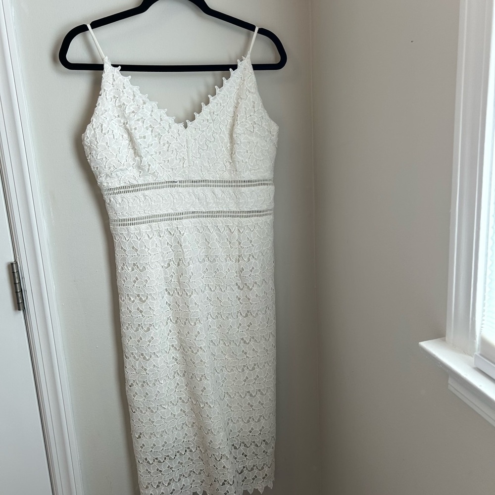 Soprano White Sheath Midi Dress with V-Neck - Size Large